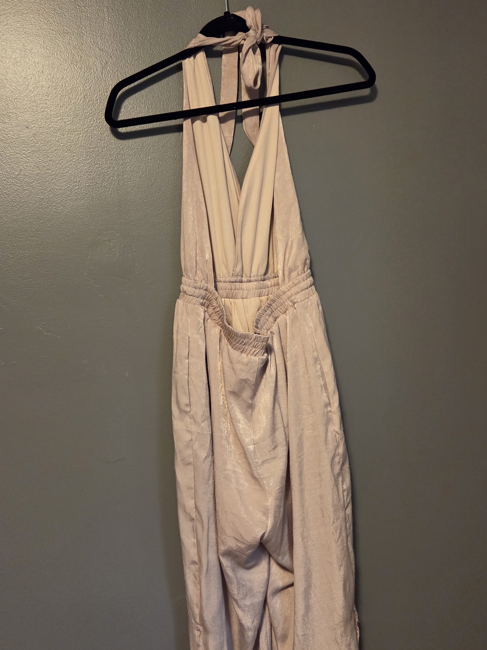 Backless Halter Jumpsuit - Picture 5 of 7